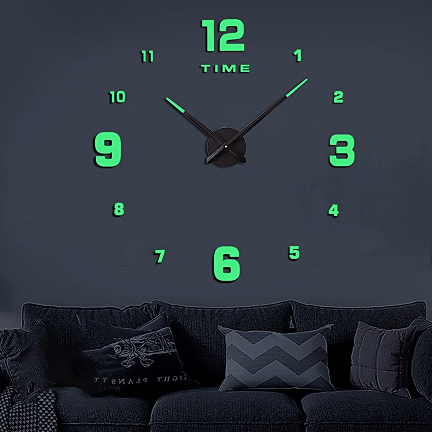 Modern Wooden Glow-in-the-Dark Wall Clock – Round Decorative Silent Clock for Living Room